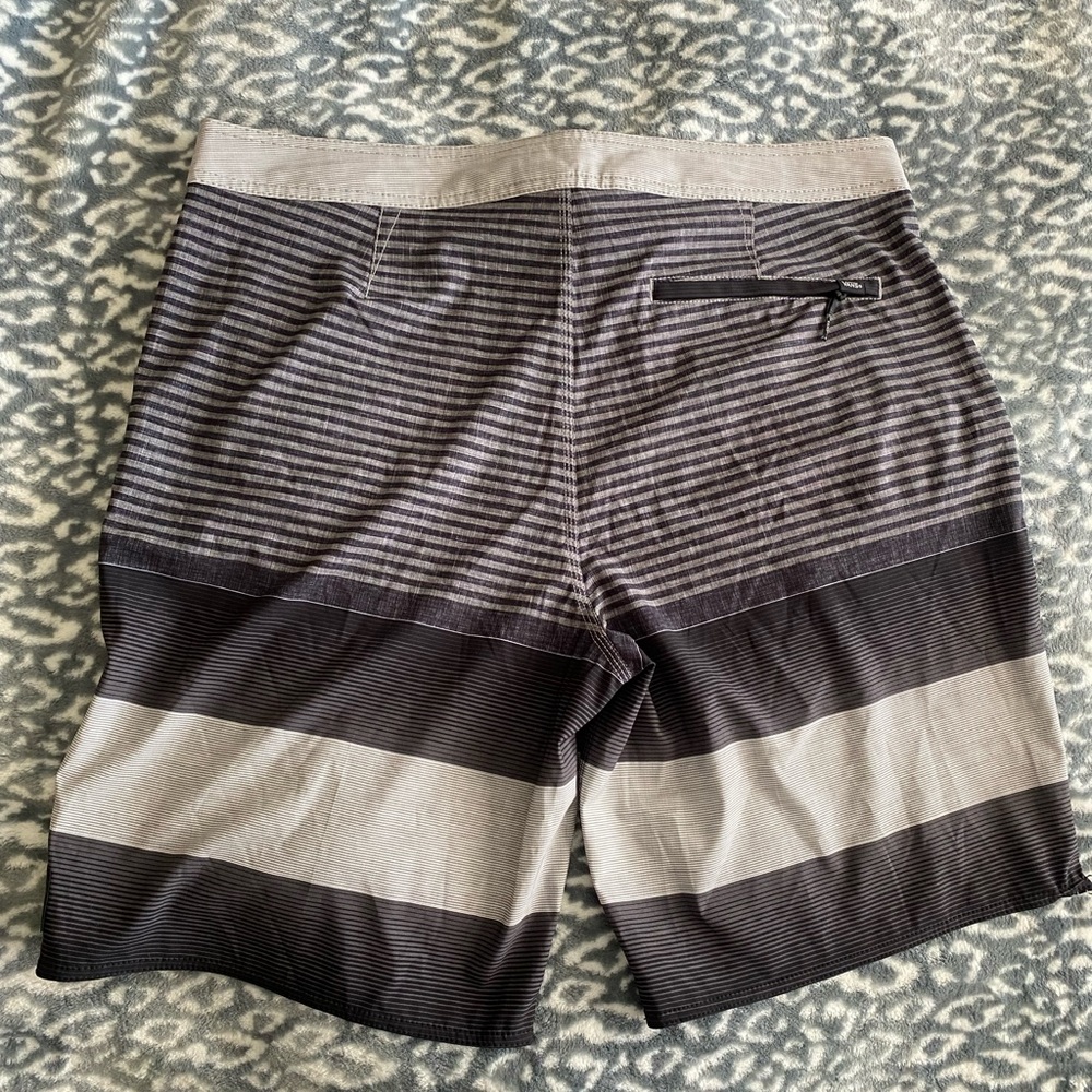 Vans Era striped black board shorts - Picture 4 of 4